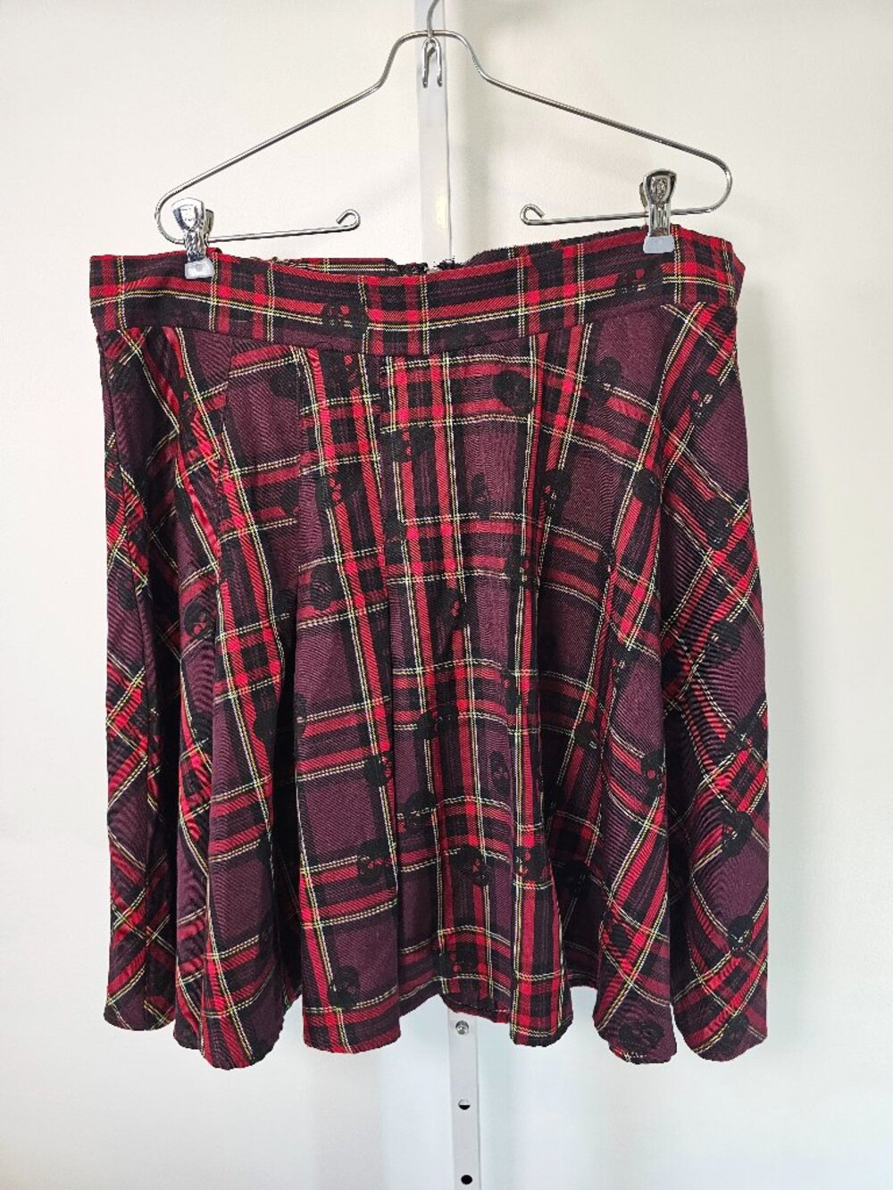 Torrid Skirt Skull Plaid Pleated Purple Red Goth Punk Grunge 2 (2X 18/20)